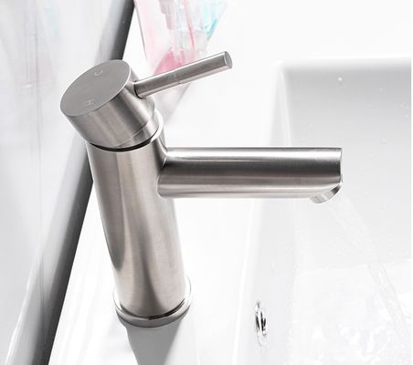 İyi Görünümlü Moda Paslanmaz Çelik Banyo Muslukları Çevre Koruma