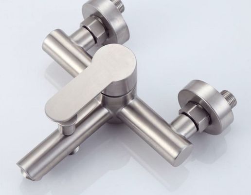 Güçlü Korozyon Direnci Paslanmaz Çelik Banyo Armatürleri Temizlemesi Kolay
